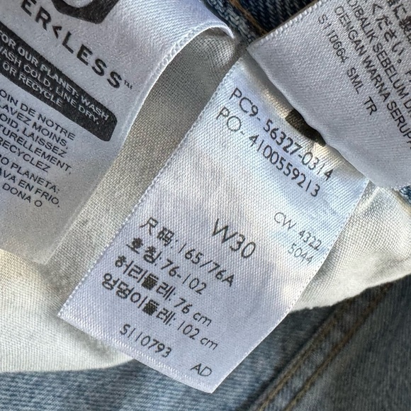 Levi’s premium 501 denim shorts Jean shorts high rise button fly distressed 30 - Picture 3 of 11